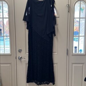 Elegant Black Lace Wedding Dress Floor Length PTP 22.5 inches